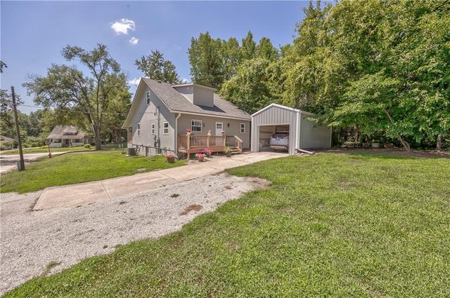 512 E Lexington Street, Richmond, MO 64085