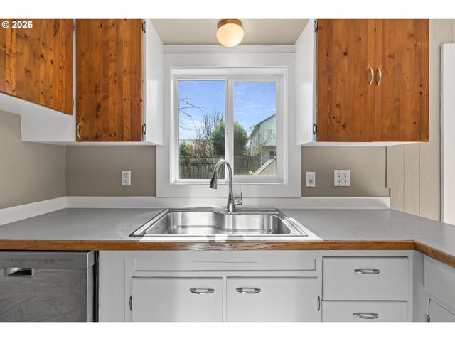 6160 Se Frances St, Hillsboro, OR 97123