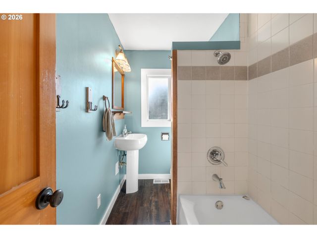 6160 Se Frances St, Hillsboro, OR 97123