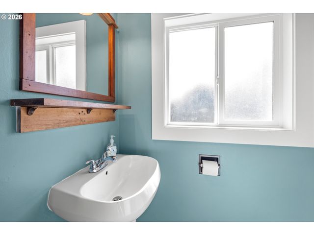 6160 Se Frances St, Hillsboro, OR 97123