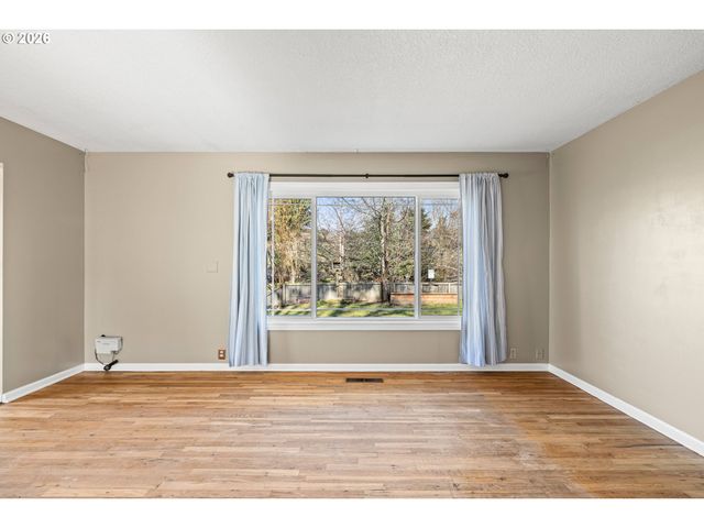 6160 Se Frances St, Hillsboro, OR 97123