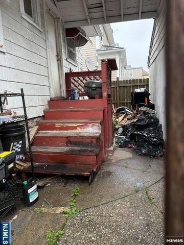 872 Lyons Avenue, Irvington, NJ 07111