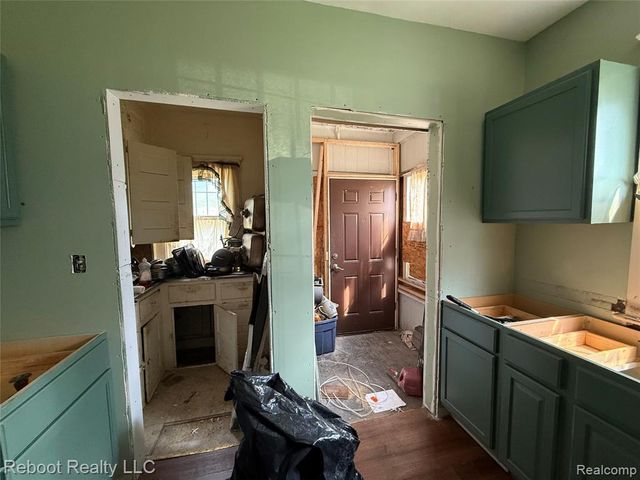 5230 Maplewood Street, Detroit, MI 48204