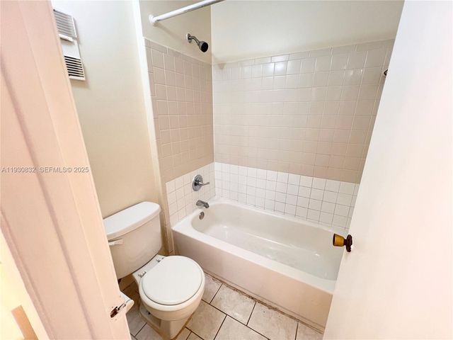 4581 W Mcnab Rd 22, Pompano Beach, FL 33069