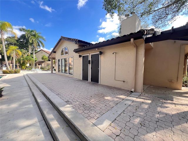 4581 W Mcnab Rd 22, Pompano Beach, FL 33069