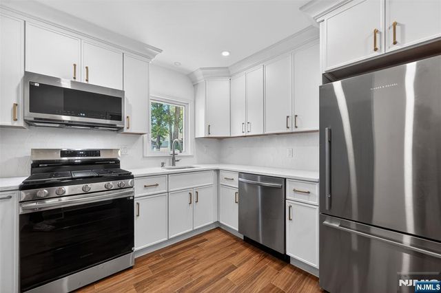 101 Sheldon Street, Wyckoff, NJ 07481