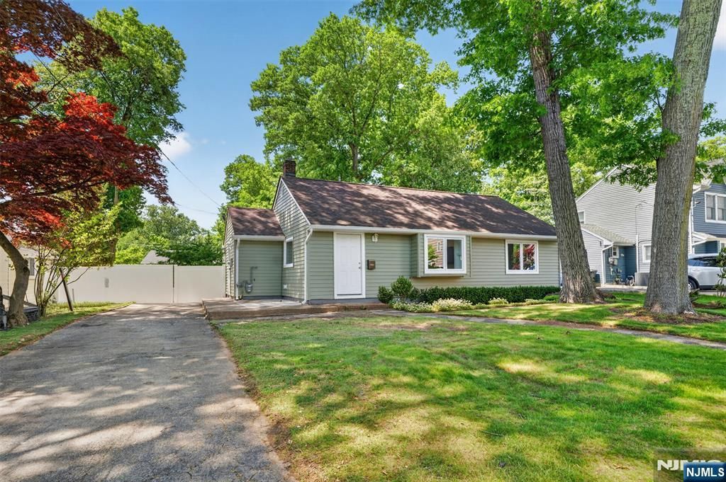 101 Sheldon Street, Wyckoff, NJ 07481