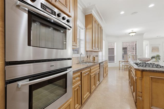 539 Wisteria Street, Bellaire, TX 77401