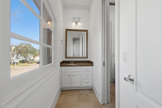 539 Wisteria Street, Bellaire, TX 77401
