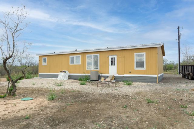 3882 Dry Creek RD, Lockhart, TX 78644