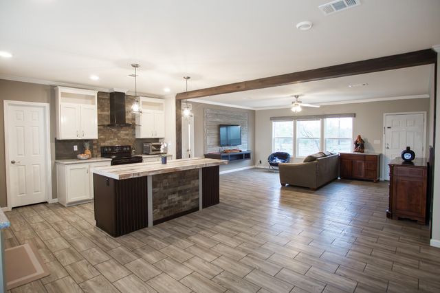 3882 Dry Creek RD, Lockhart, TX 78644