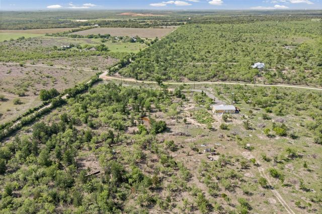 3882 Dry Creek RD, Lockhart, TX 78644
