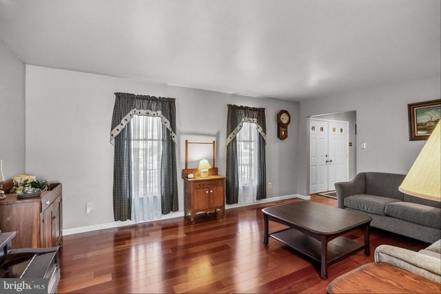 446 PROSPECT AVE, West Berlin, NJ 08091