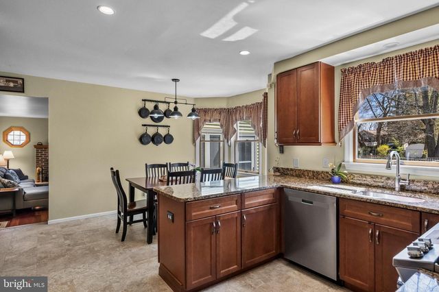 446 PROSPECT AVE, West Berlin, NJ 08091