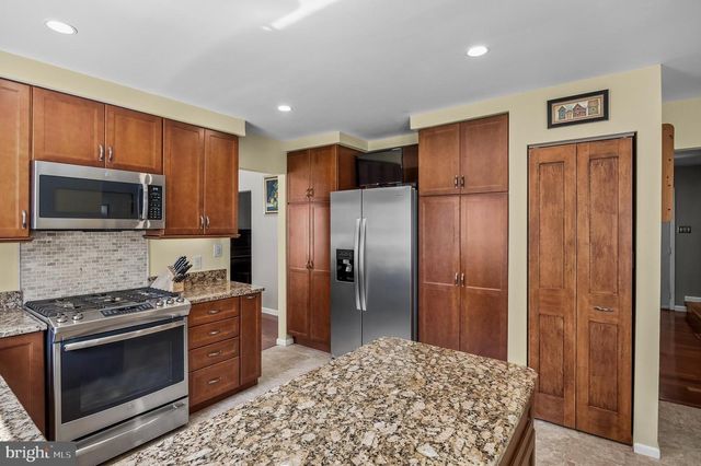 446 PROSPECT AVE, West Berlin, NJ 08091