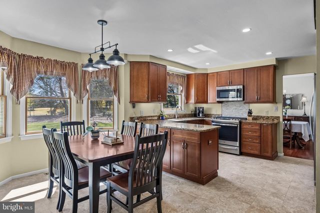 446 PROSPECT AVE, West Berlin, NJ 08091