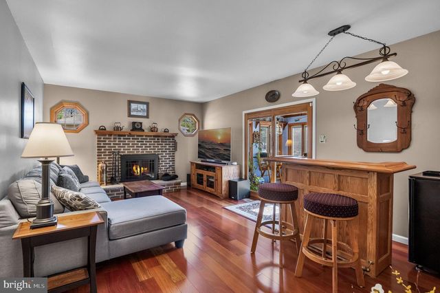 446 PROSPECT AVE, West Berlin, NJ 08091