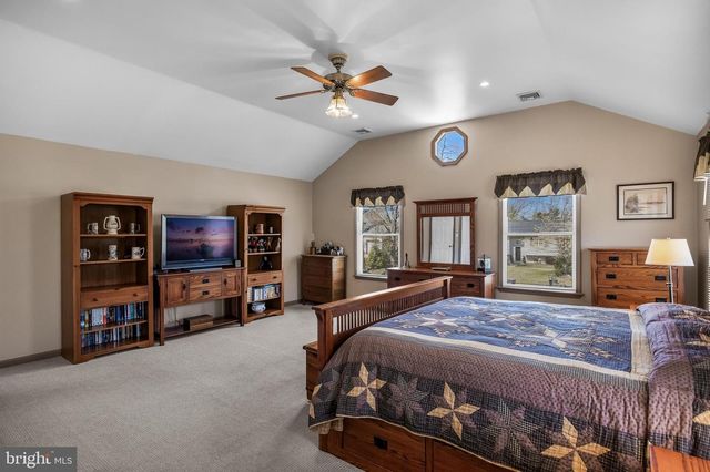 446 PROSPECT AVE, West Berlin, NJ 08091