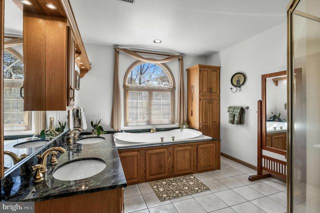 446 PROSPECT AVE, West Berlin, NJ 08091