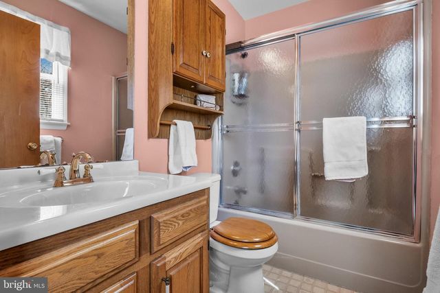 446 PROSPECT AVE, West Berlin, NJ 08091