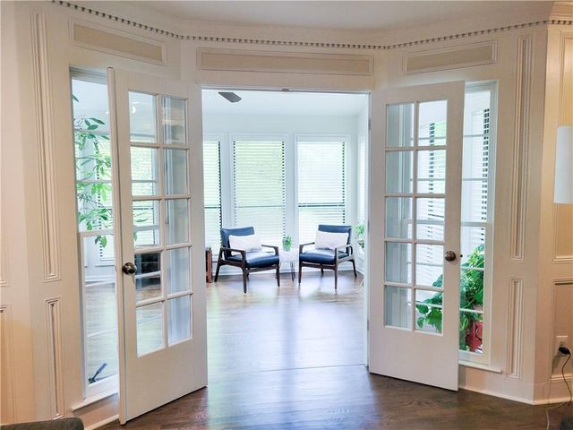 8595 Woodledge Lane, Roswell, GA 30076