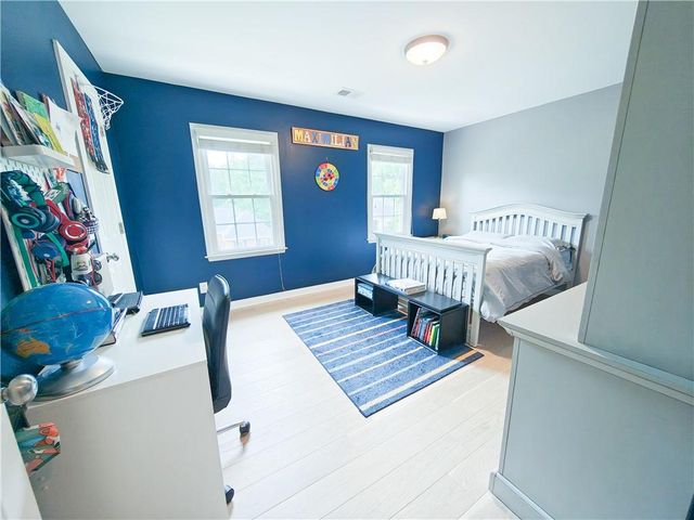 8595 Woodledge Lane, Roswell, GA 30076