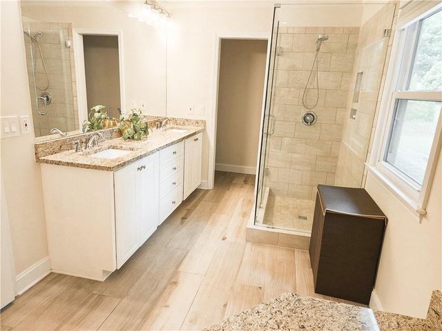 8595 Woodledge Lane, Roswell, GA 30076