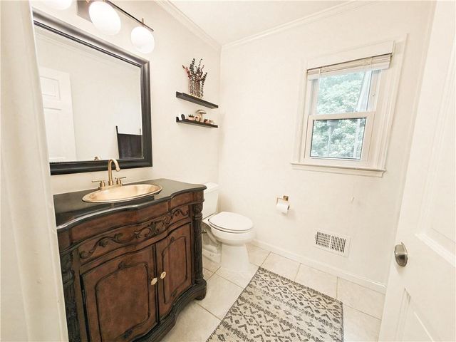 8595 Woodledge Lane, Roswell, GA 30076