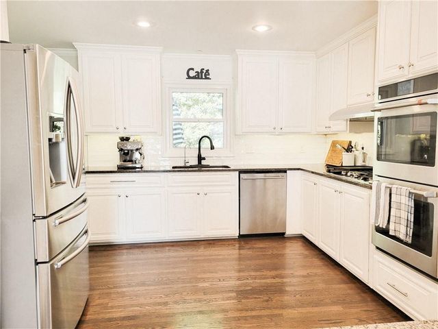 8595 Woodledge Lane, Roswell, GA 30076