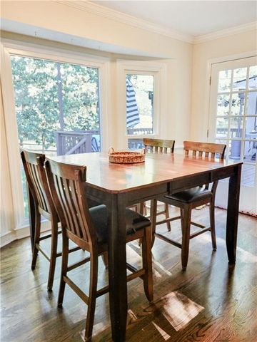 8595 Woodledge Lane, Roswell, GA 30076