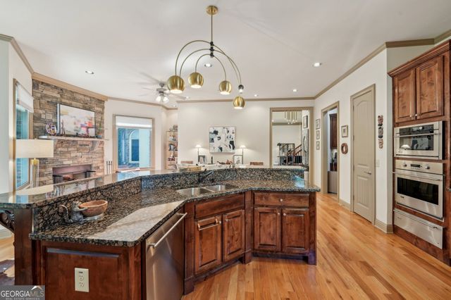 4162 Cumberland Point Drive, Gainesville, GA 30504