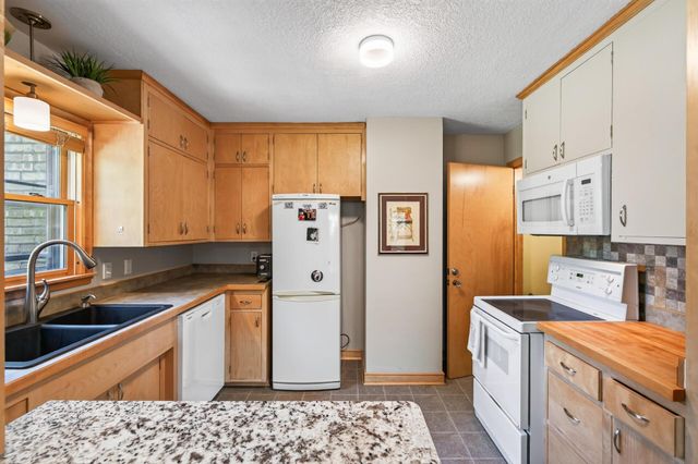 444 Lexington Parkway S 2, Saint Paul, MN 55105