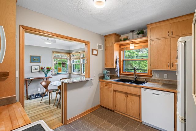 444 Lexington Parkway S 2, Saint Paul, MN 55105