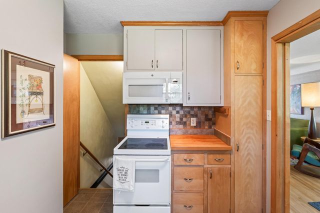 444 Lexington Parkway S 2, Saint Paul, MN 55105