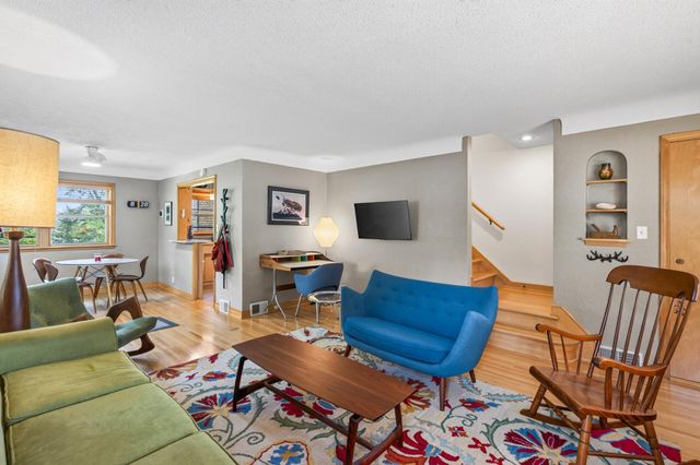 444 Lexington Parkway S 2, Saint Paul, MN 55105