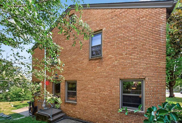 444 Lexington Parkway S 2, Saint Paul, MN 55105