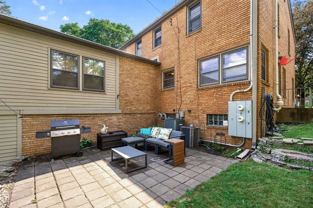 444 Lexington Parkway S 2, Saint Paul, MN 55105