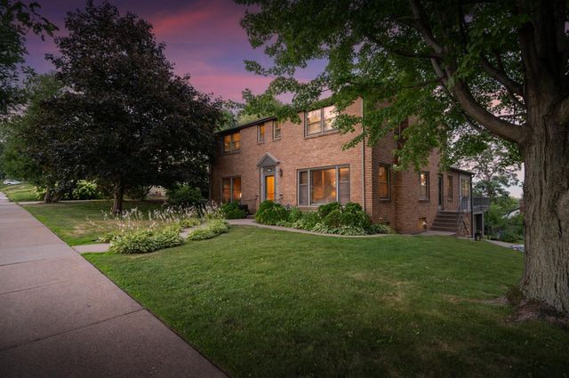444 Lexington Parkway S 2, Saint Paul, MN 55105