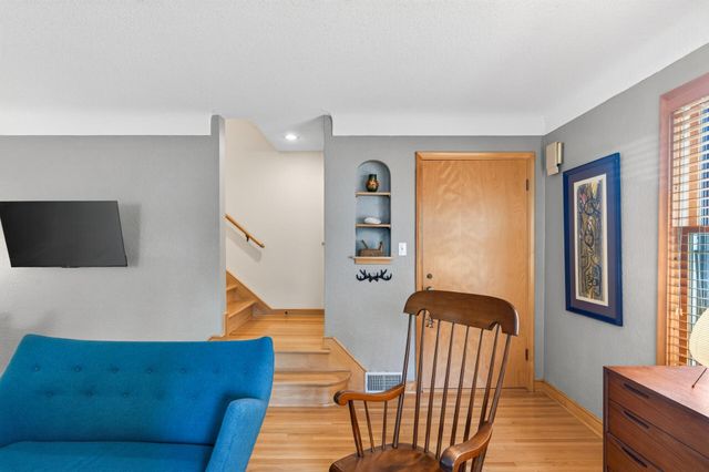 444 Lexington Parkway S 2, Saint Paul, MN 55105