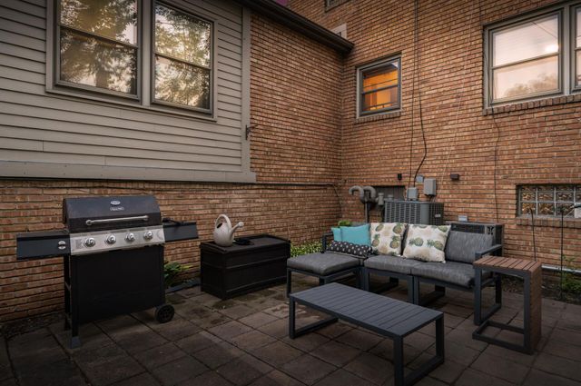 444 Lexington Parkway S 2, Saint Paul, MN 55105