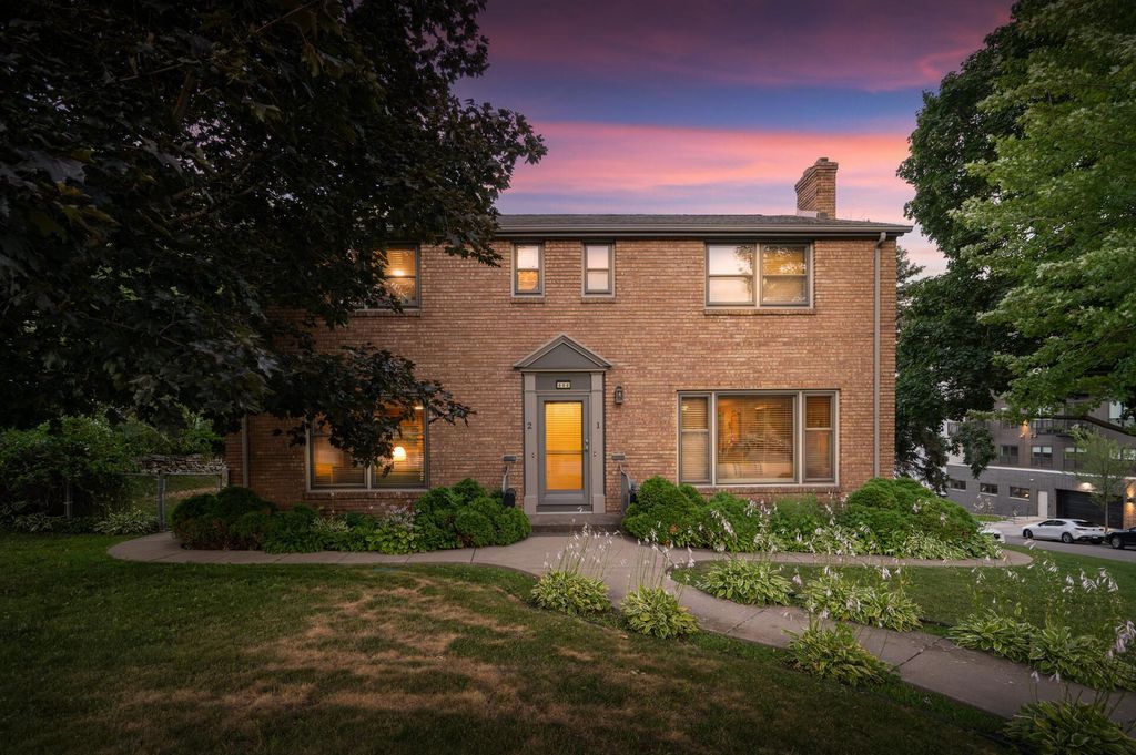 444 Lexington Parkway S 2, Saint Paul, MN 55105