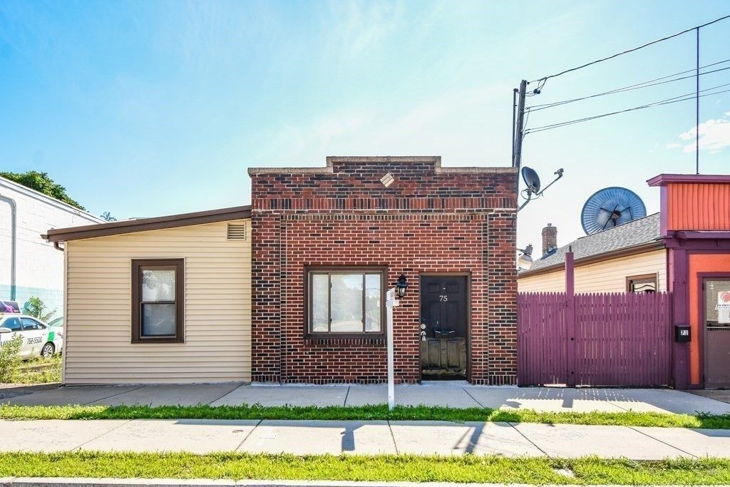 75 Elm, Watertown, MA 02472