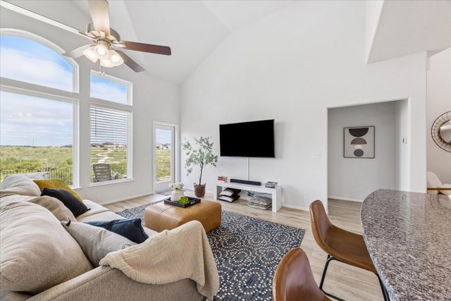 684 Sugar Cane RD, Buda, TX 78610