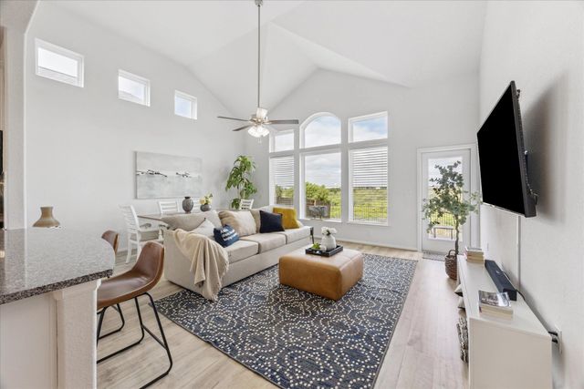 684 Sugar Cane RD, Buda, TX 78610