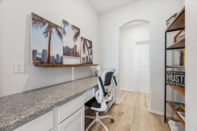 684 Sugar Cane RD, Buda, TX 78610