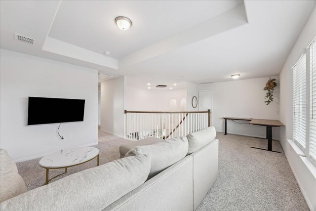 684 Sugar Cane RD, Buda, TX 78610