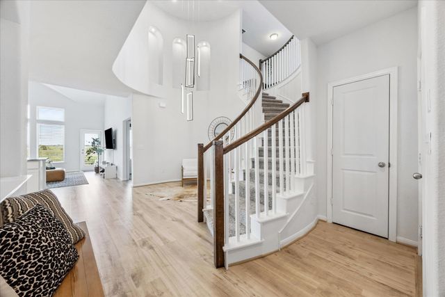 684 Sugar Cane RD, Buda, TX 78610