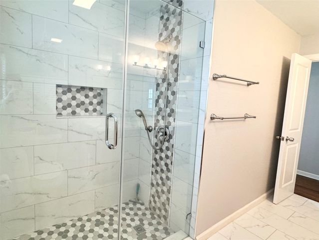 8002 Richmond Avenue, Houston, TX 77063