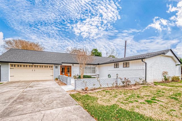 8002 Richmond Avenue, Houston, TX 77063