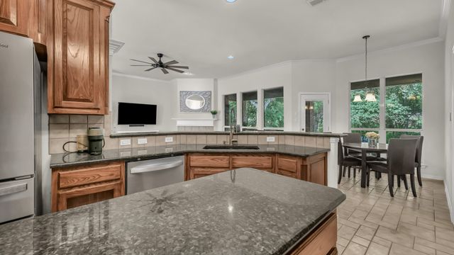 203 Mockingbird Lane, Aledo, TX 76008
